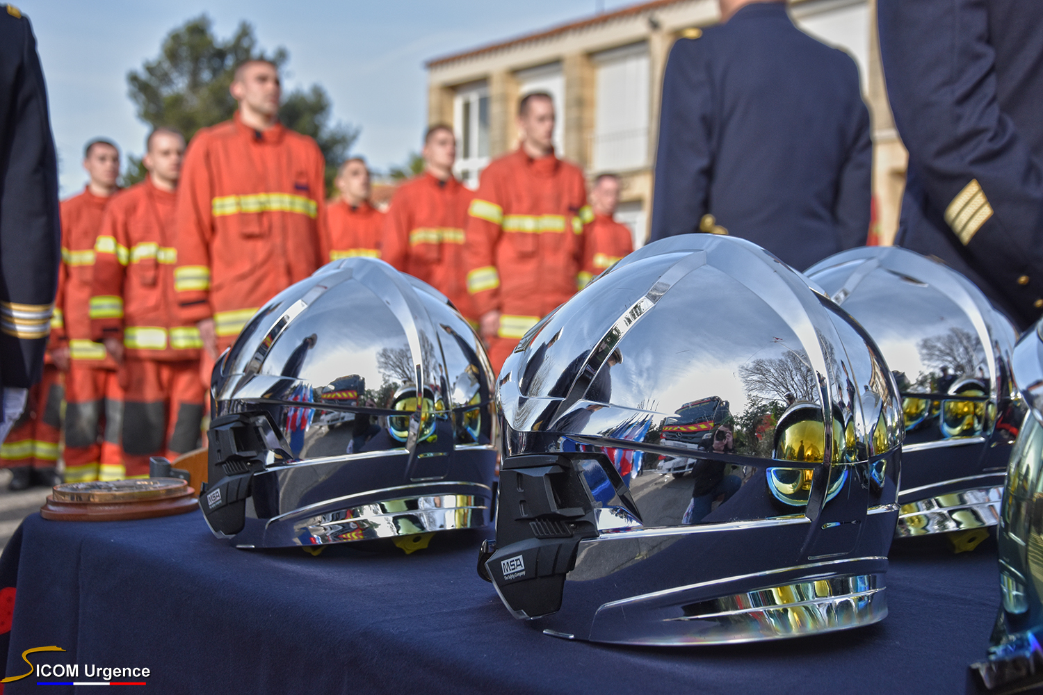 Marseille Cérémonie de remise de casques et d’étoiles à l’Ecole de MarinsPompiers de la Marseille Cérémonie de remise de casques et d’étoiles à l’Ecole de MarinsPompiers de la